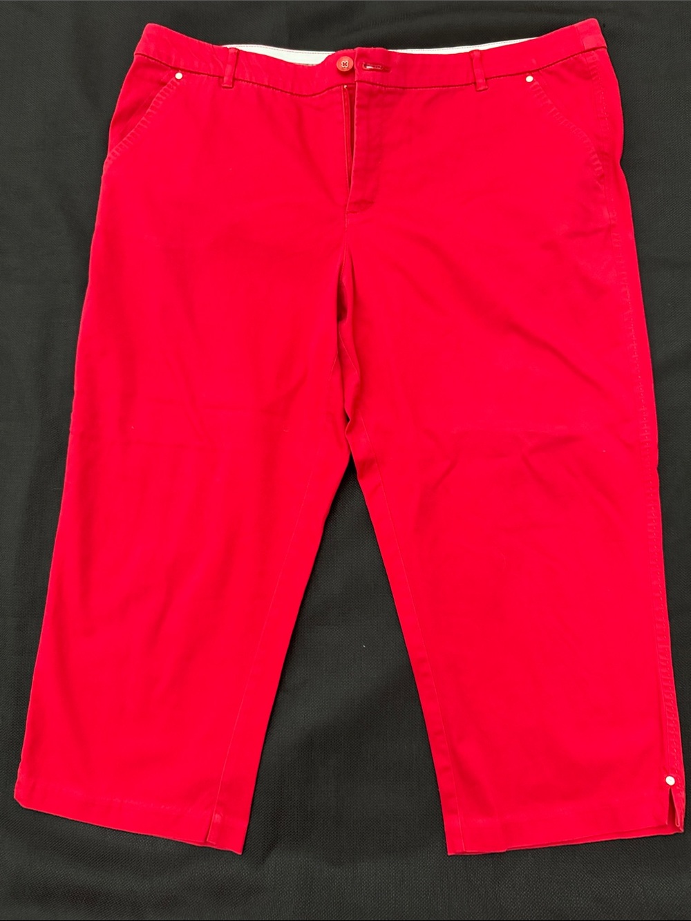 Intro. ❤️love the fit women’s Bright Red stretch comfort waist capri Pants (mlb)